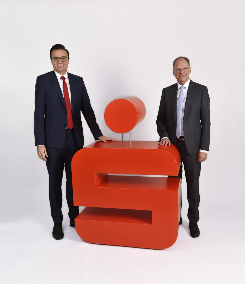 Sparkasse stärkt ihre Position in der Region